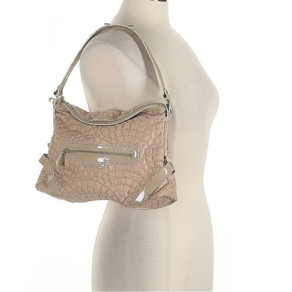 🌟Host Pick🌟Vera Bradley Meet Me in Paris Quilted Shoulder Bag